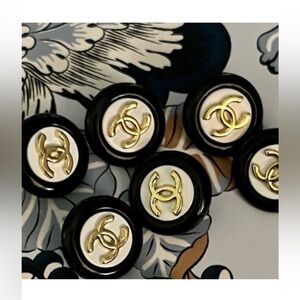 ONE SET LEFT - CHANEL Buttons (6)